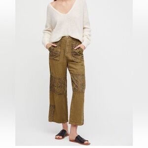 Free People Issa cargo pants 100% Linen Green Wide Leg Pants size 4